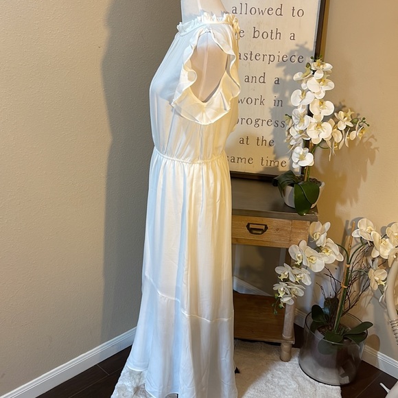 Ruffle High Neck Dress - Picture 4 of 7